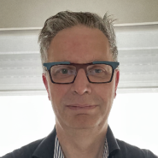Dr. Alexander Callewaert